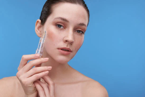 فوائد إبرة النضارة للبشرة