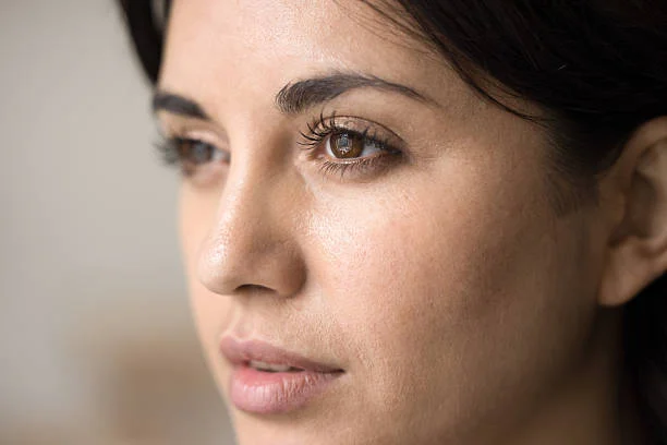 Tips for Using Cosmetic Contact Lenses Daily Safely